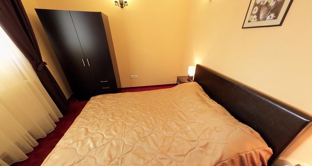 La Storia Guest House Piteşti Extérieur photo