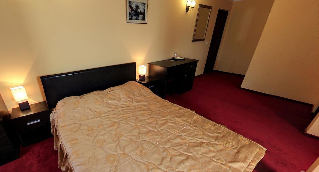 La Storia Guest House Piteşti Extérieur photo