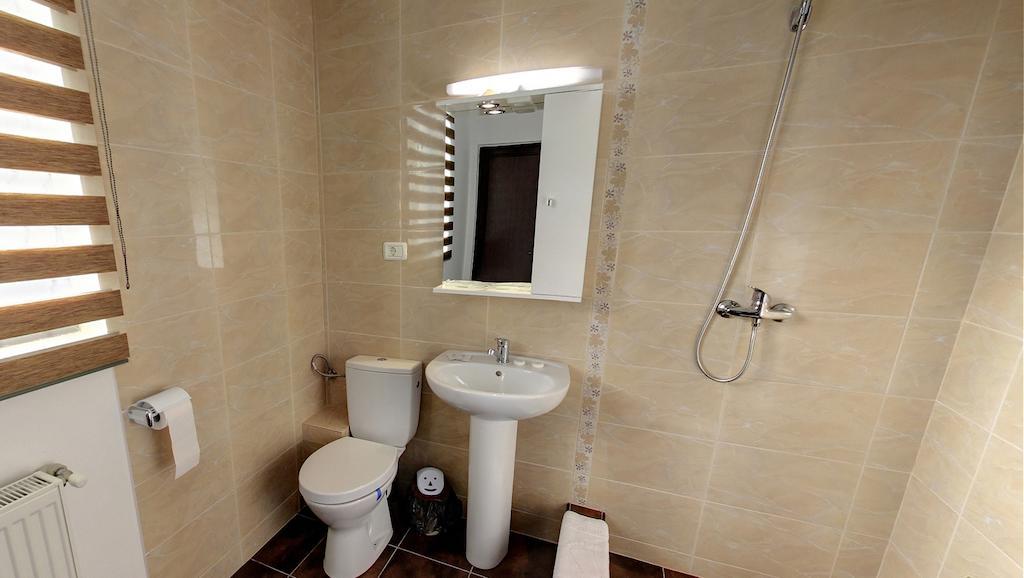 La Storia Guest House Piteşti Chambre photo