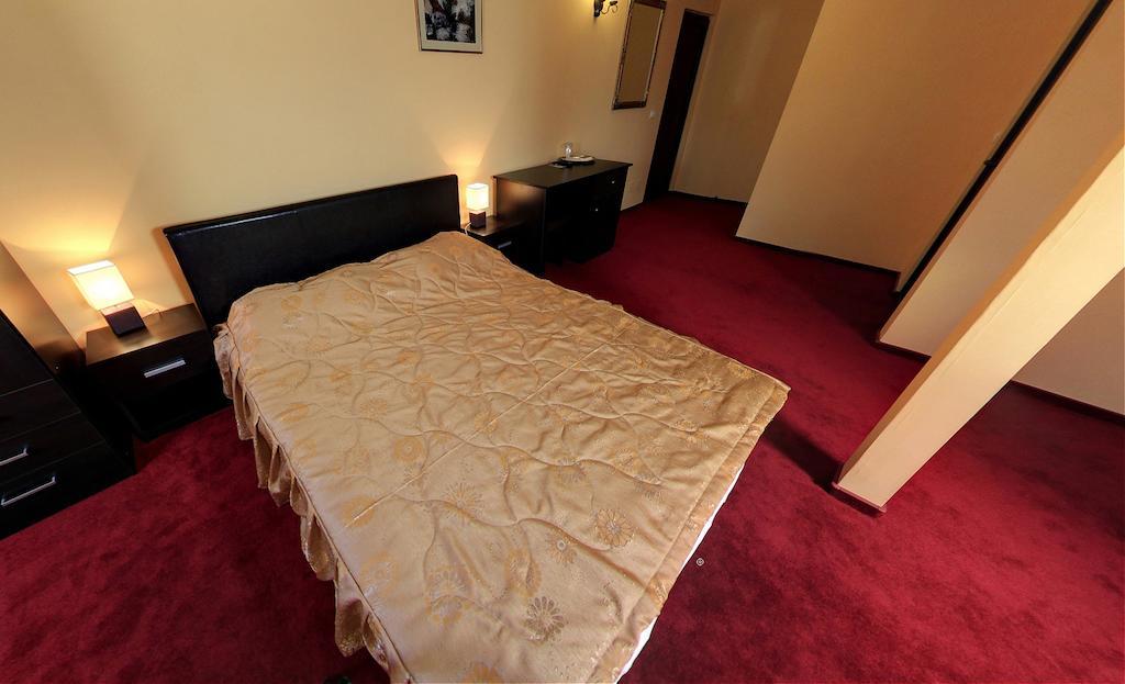 La Storia Guest House Piteşti Chambre photo