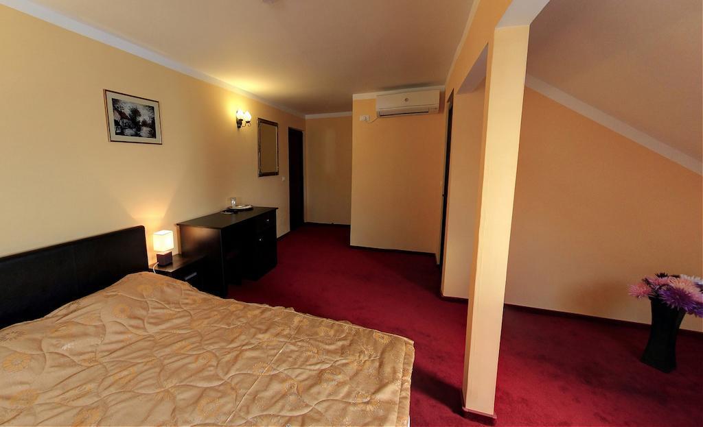 La Storia Guest House Piteşti Extérieur photo