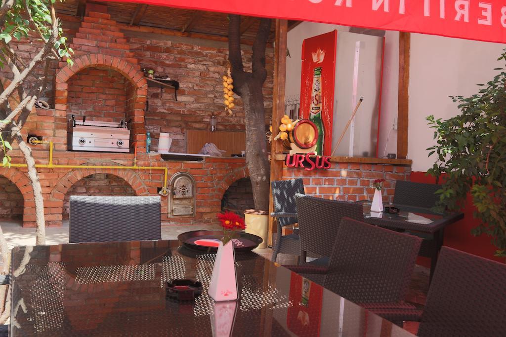 La Storia Guest House Piteşti Extérieur photo