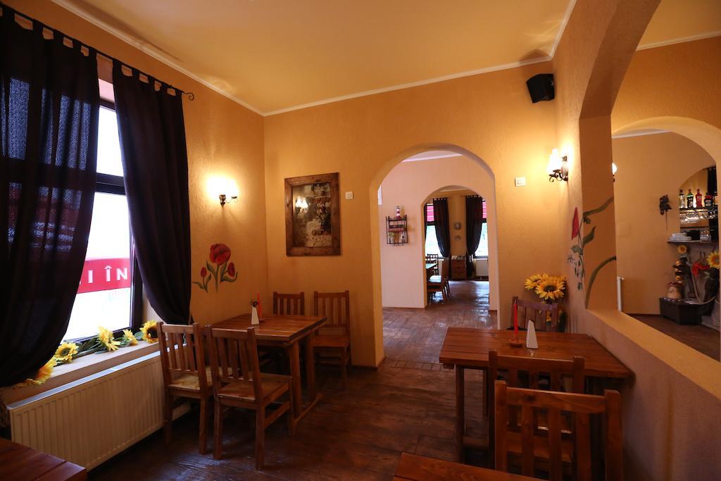 La Storia Guest House Piteşti Extérieur photo