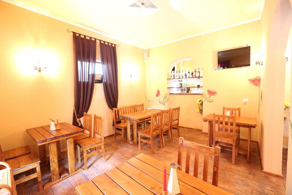 La Storia Guest House Piteşti Extérieur photo